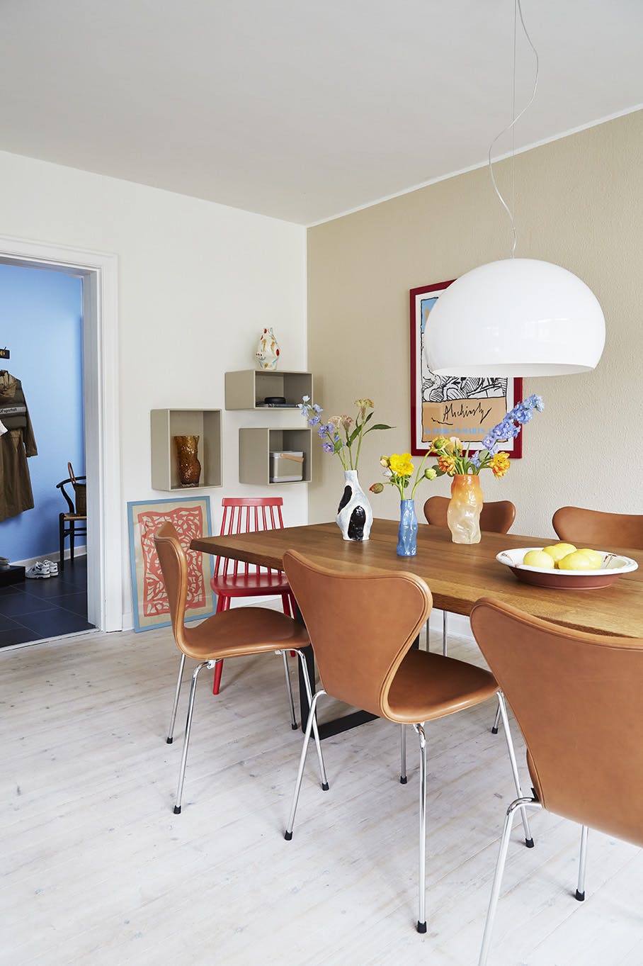 stinebackbom220504 Spisebord mørk tre